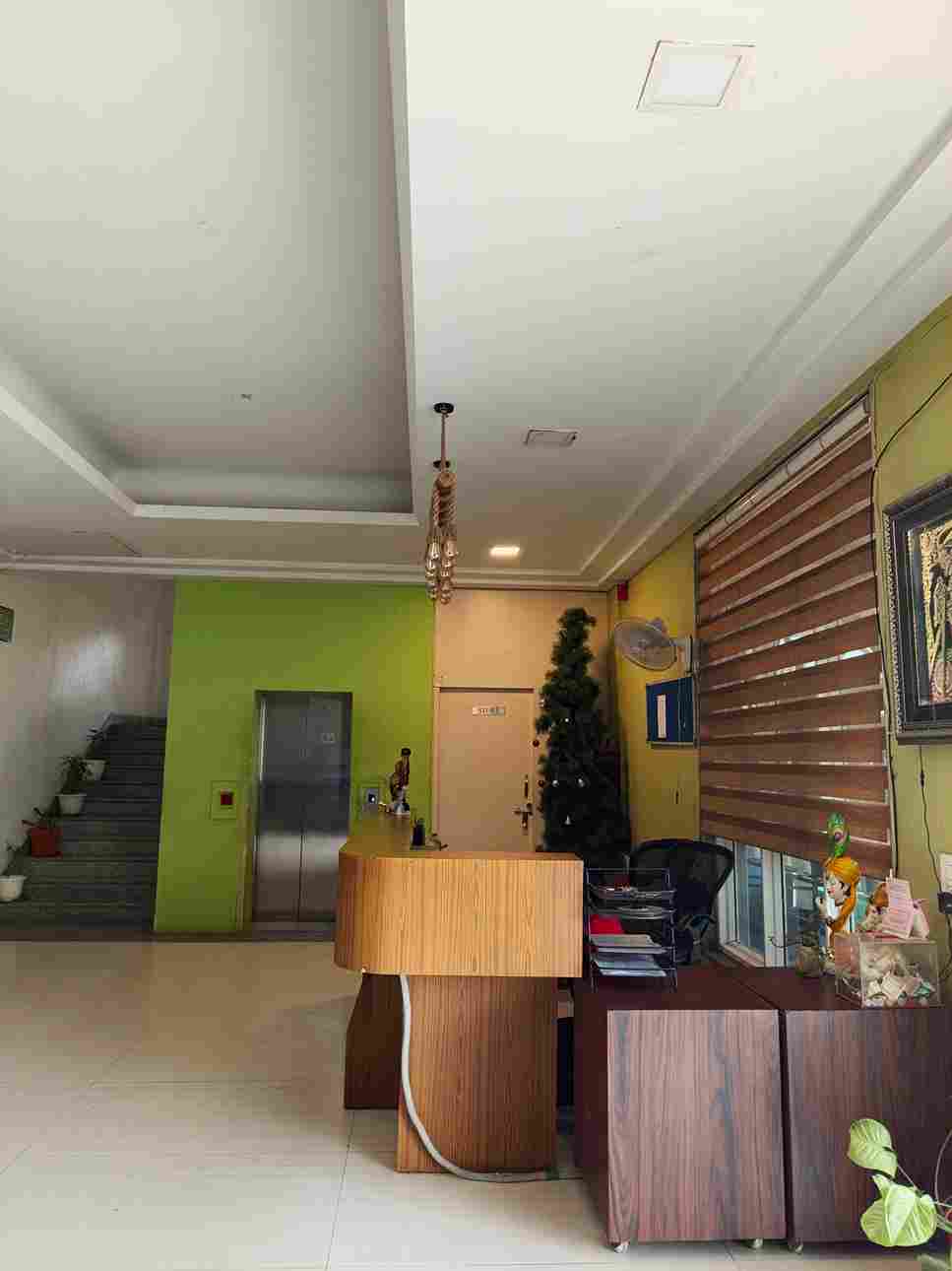 Hotel & Resorts Hotel & Resorts